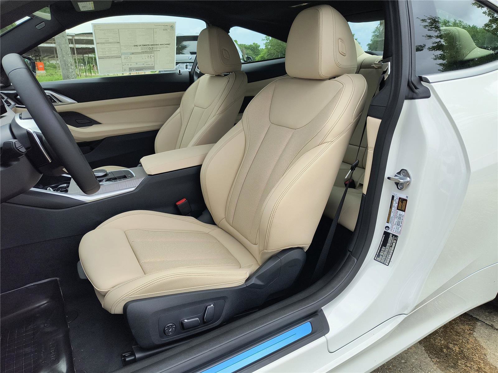 Used 2026 BMW 430i Coupe w/ Premium Package image 6