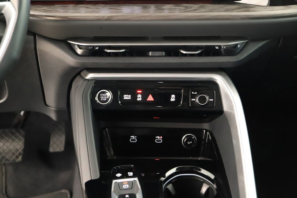 Certified 2025 Audi Q5 Premium Plus w/ Premium Plus AWD/4WD image 20