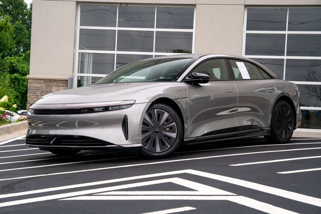 Used 2024 Lucid Air Pure RWD image 2