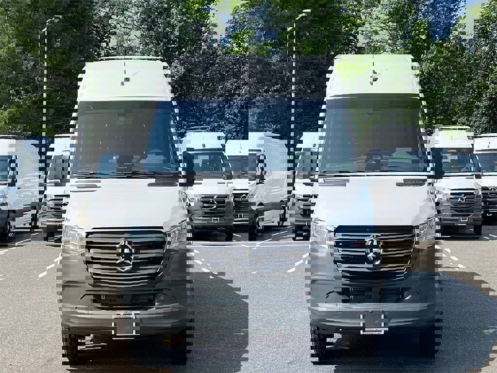 New 2025 Mercedes-Benz Sprinter 2500 image 6
