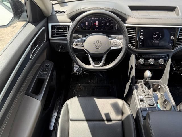 Used 2023 Volkswagen Atlas SEL R-Line AWD/4WD image 17