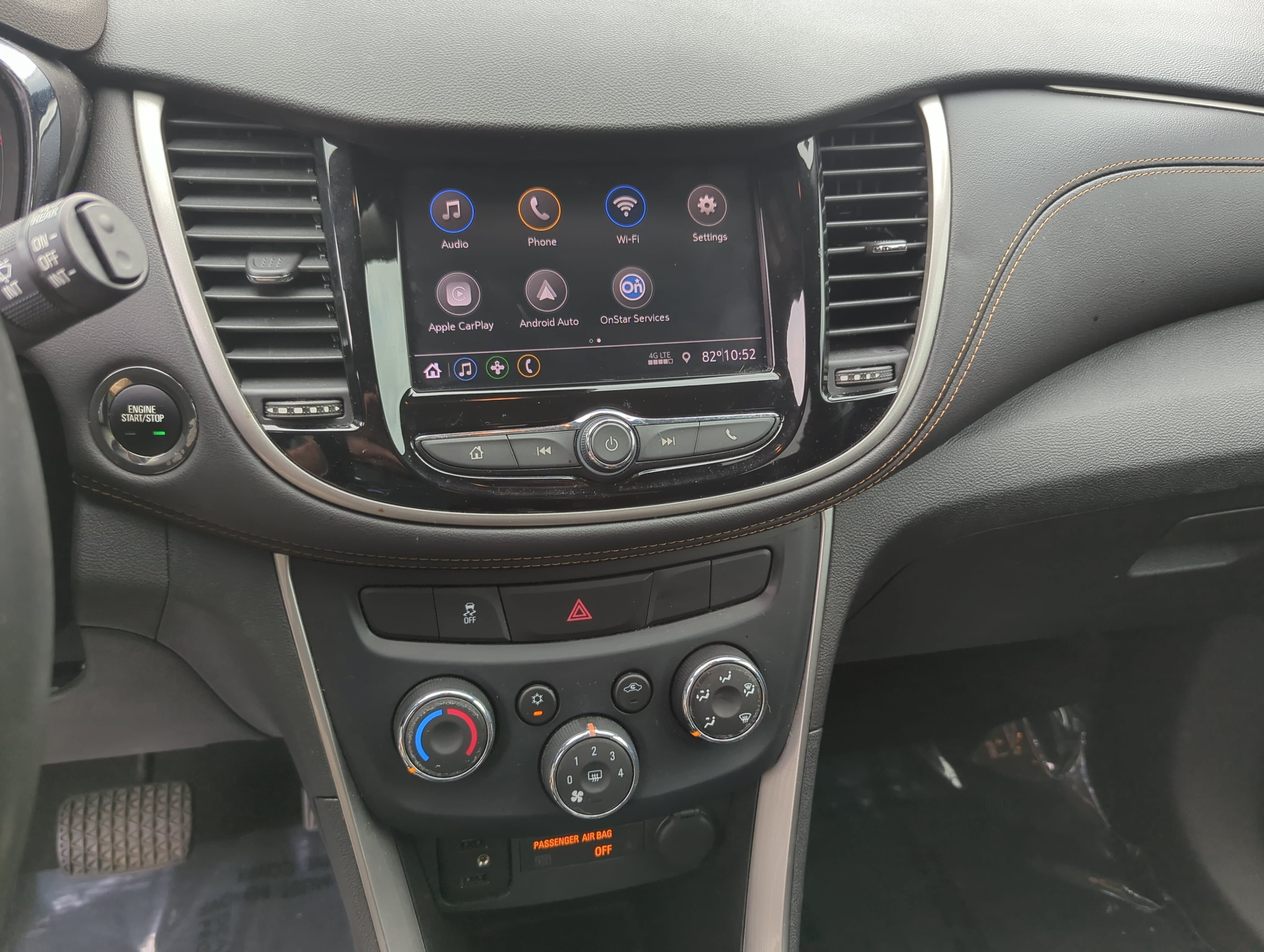 Used 2020 Chevrolet Trax LT w/ LT Convenience Package FWD image 17