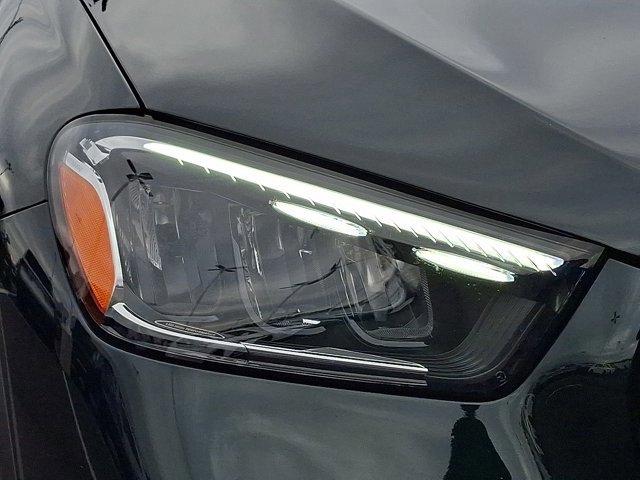 Used 2024 Mercedes-Benz GLE 350 4MATIC w/ Driver Assistance Package image 9