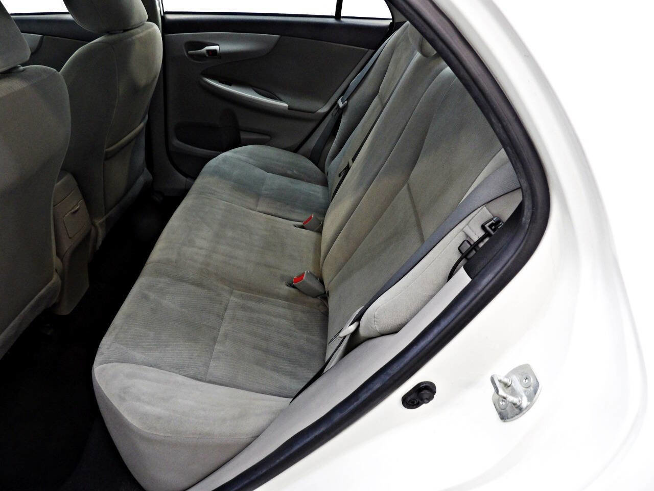 Used 2013 Toyota Corolla LE Special Edition FWD image 10