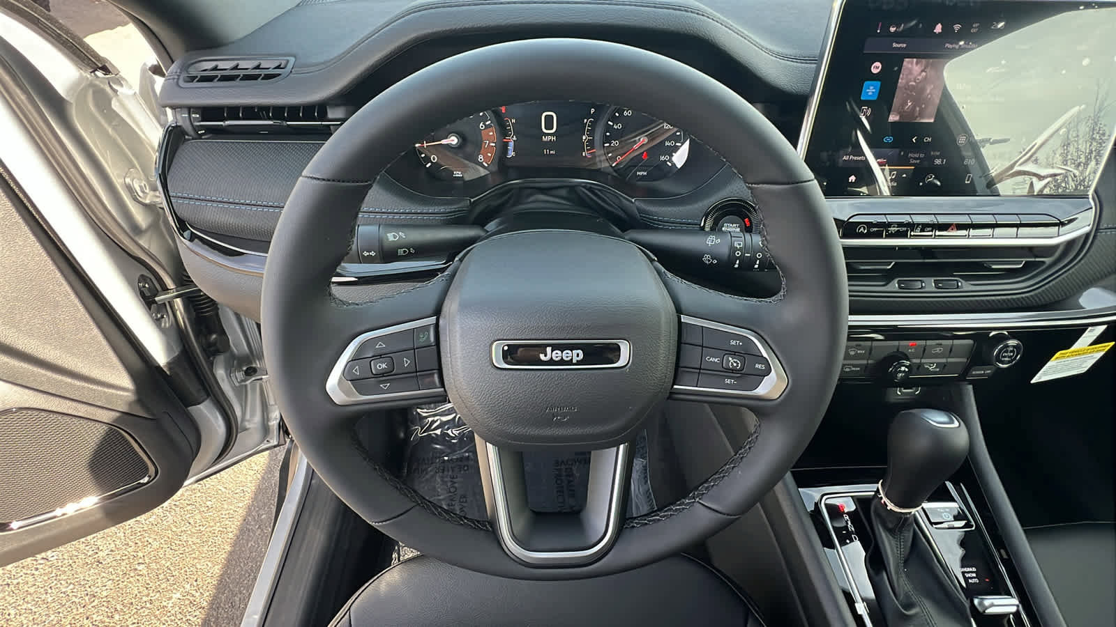 New 2026 Jeep Compass Latitude image 18