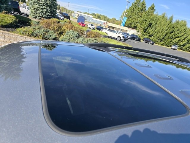 Used 2023 Chevrolet Traverse RS w/ LPO, Floor Liner Package image 17