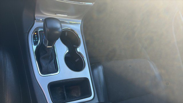 Used 2019 Jeep Grand Cherokee Altitude image 22