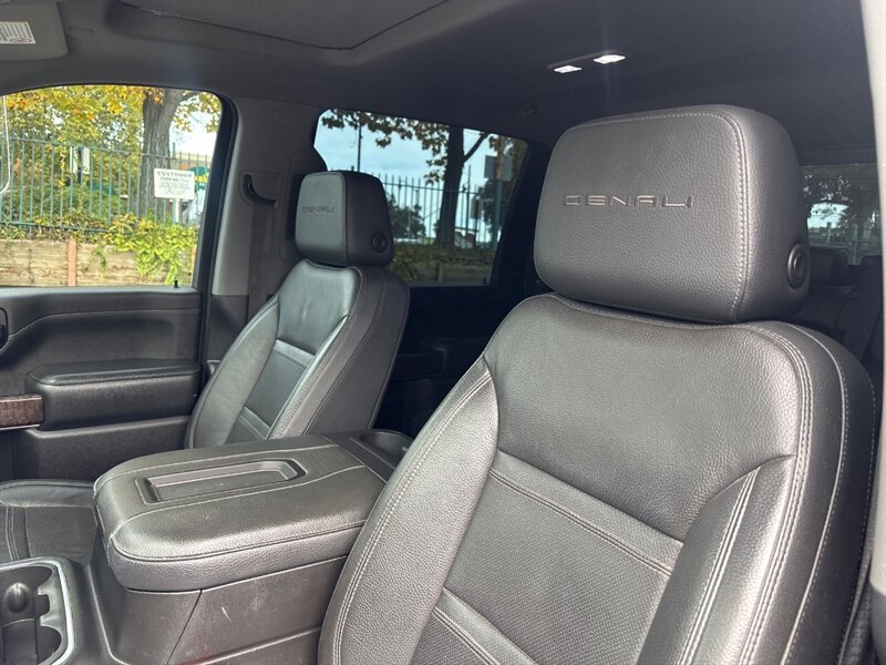 Used 2022 GMC Sierra 2500 Denali w/ Denali Ultimate Package AWD/4WD image 26