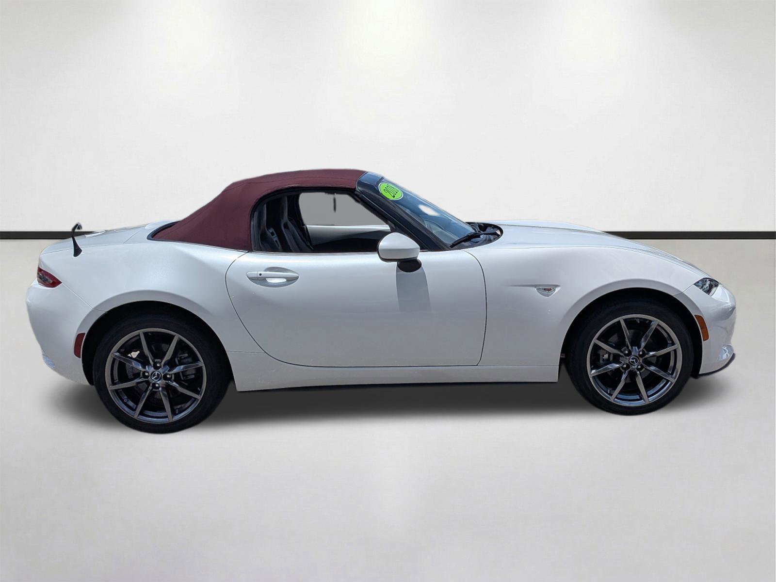 Used 2018 MAZDA MX-5 Miata Grand Touring RWD image 3
