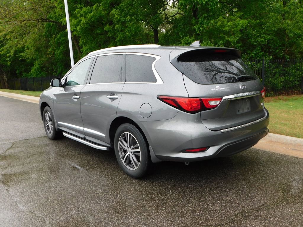 Used 2017 INFINITI QX60 Luxe w/ Premium Plus Package AWD/4WD image 3