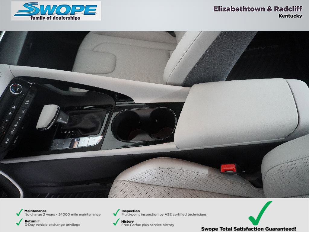 Certified 2025 Hyundai Elantra Limited image 24