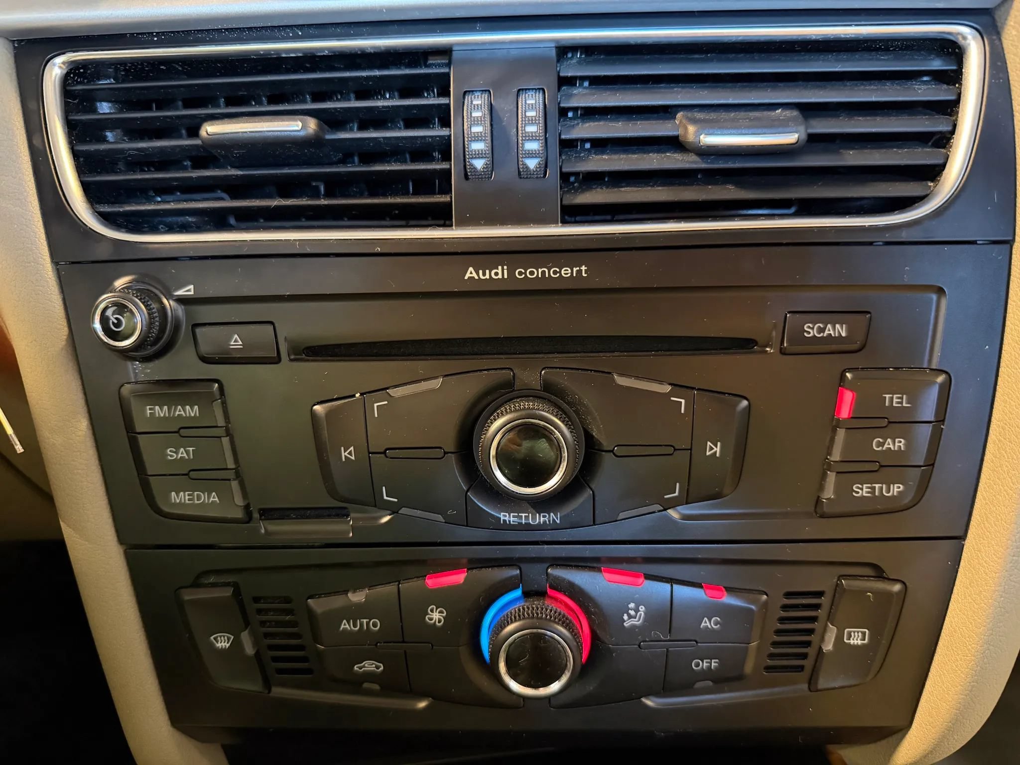 Used 2011 Audi A4 2.0T Premium FWD image 17