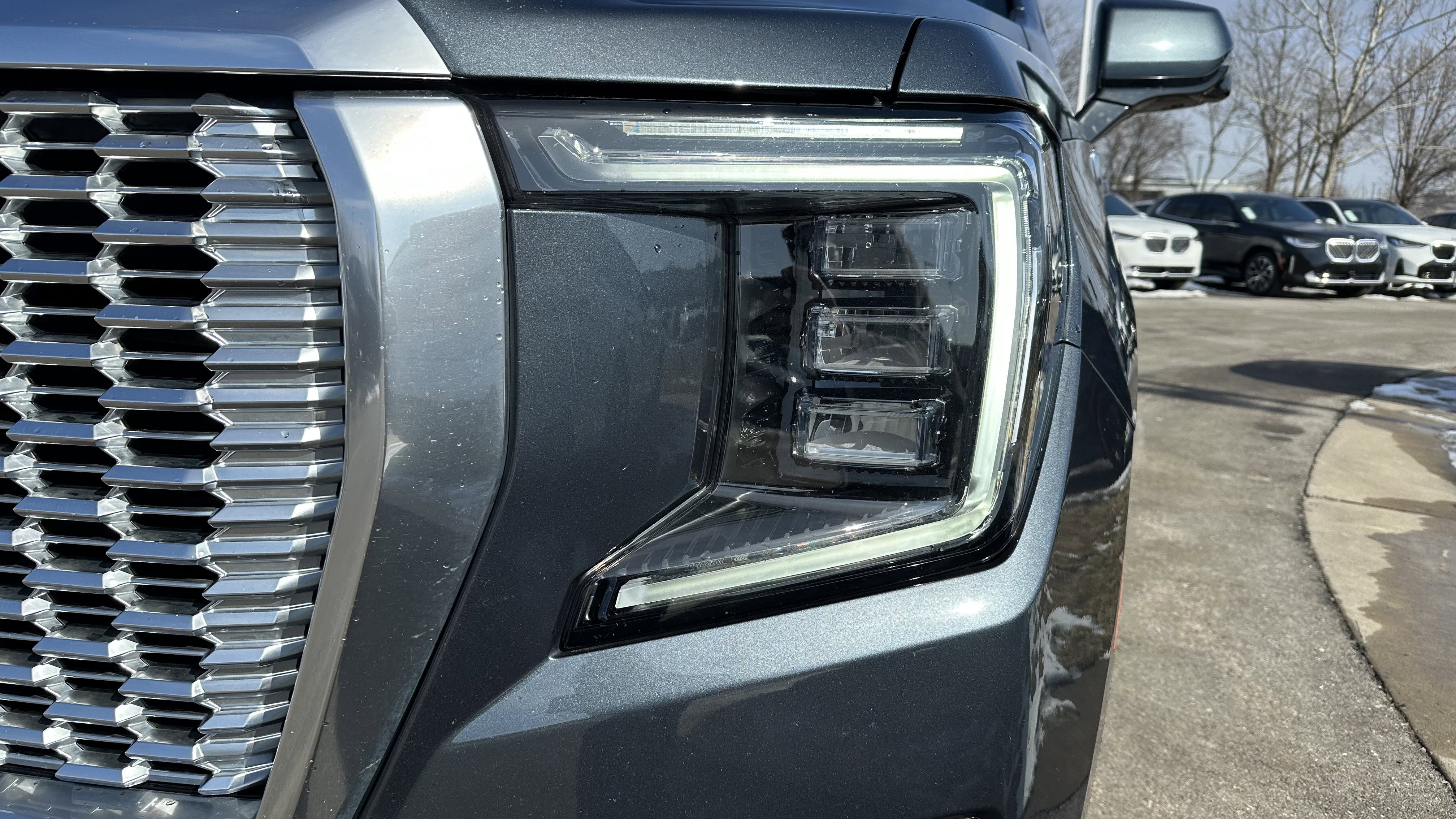 Used 2021 GMC Yukon Denali w/ Denali Premium Package image 7