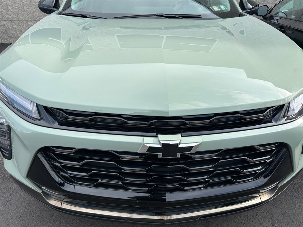 Used 2025 Chevrolet Trax ACTIV w/ Driver Confidence Package image 17