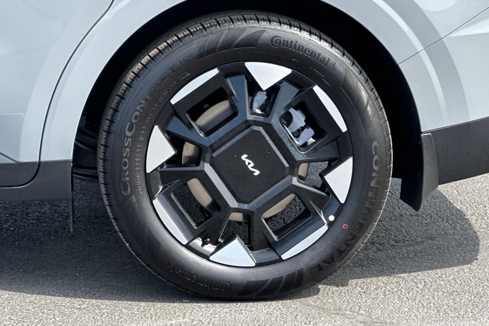 New 2026 Kia Carnival EX FWD image 26