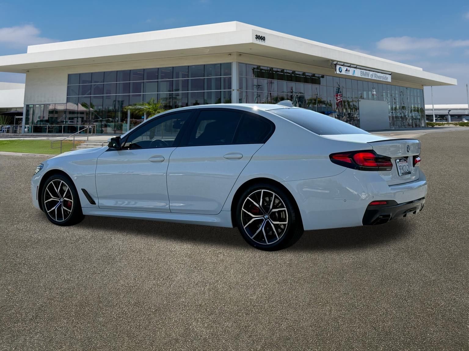 Used 2023 BMW 540i w/ M Sport Package image 9