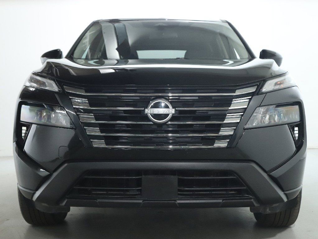 Certified 2025 Nissan Rogue SV image 6