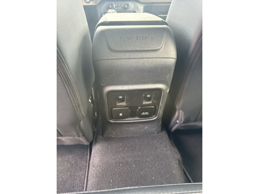 Used 2024 Ford Bronco Wildtrak AWD/4WD image 36