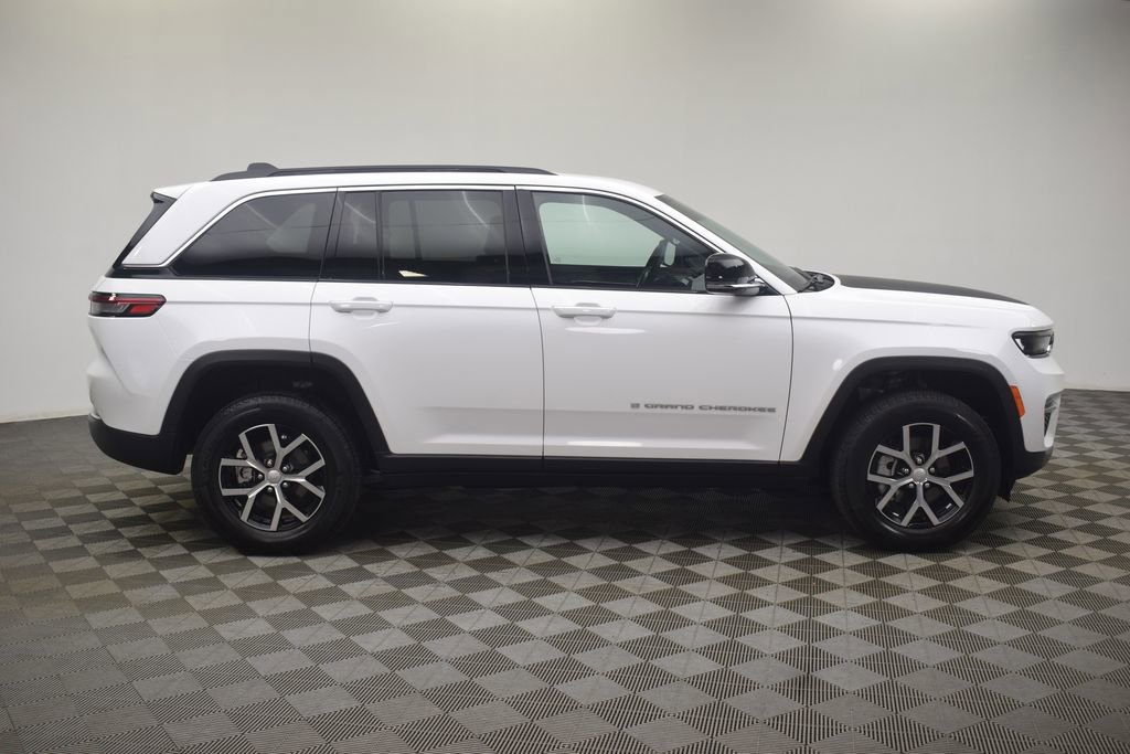 Used 2025 Jeep Grand Cherokee Limited image 13