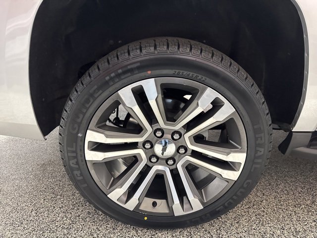 Used 2018 Chevrolet Suburban LT image 26