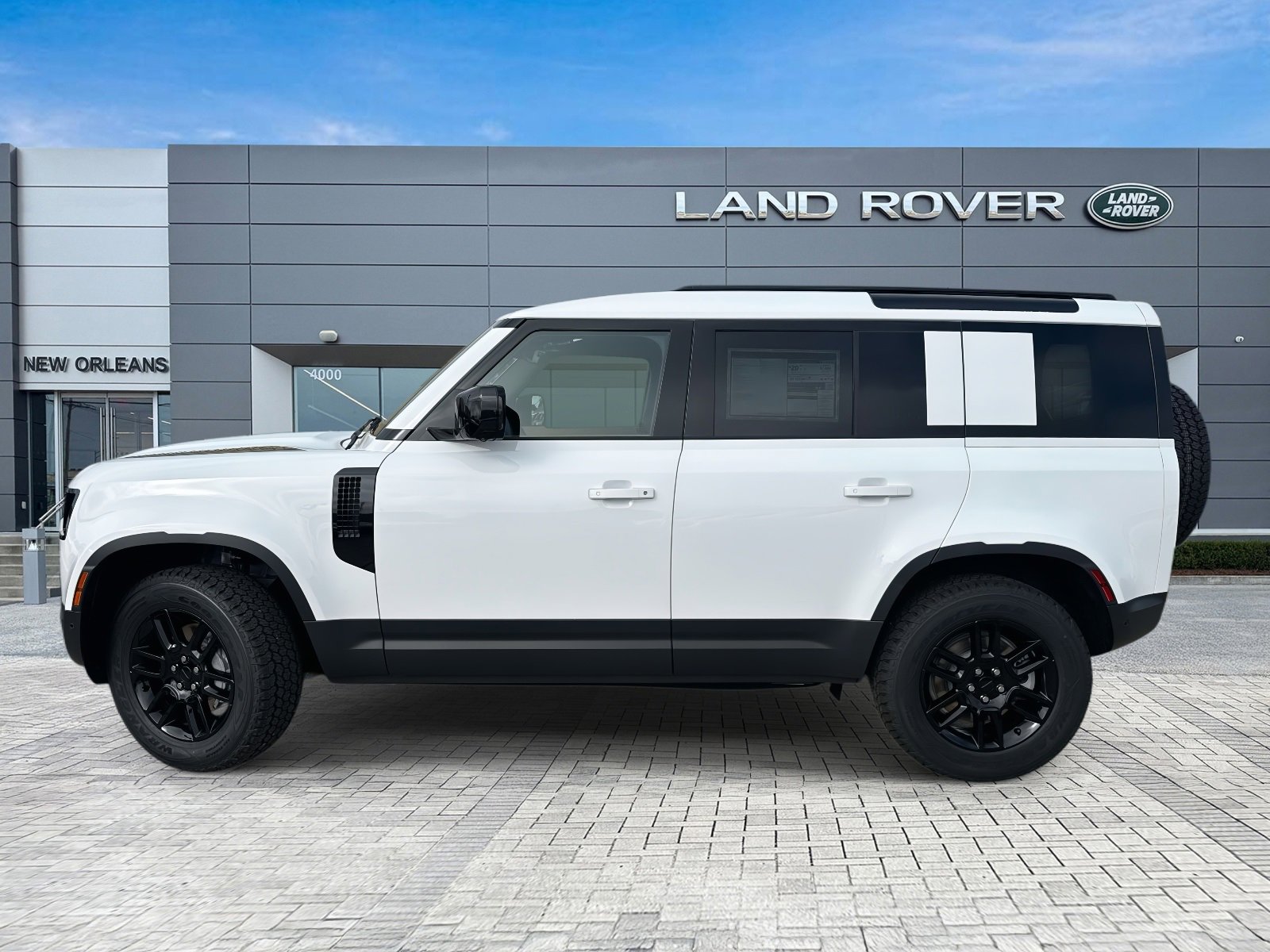 New 2026 Land Rover Defender 110 S image 2