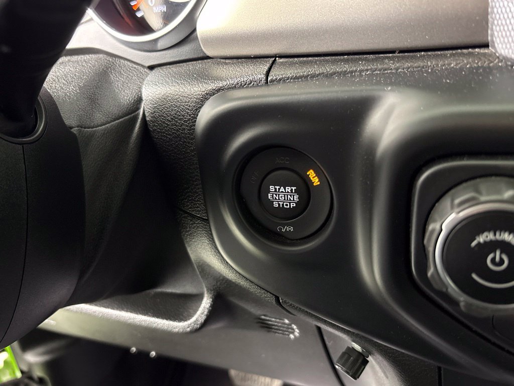 Used 2019 Jeep Wrangler Sport AWD/4WD image 28