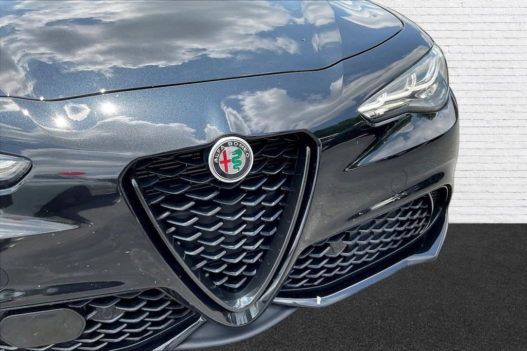 Used 2024 Alfa Romeo Giulia Veloce RWD image 31