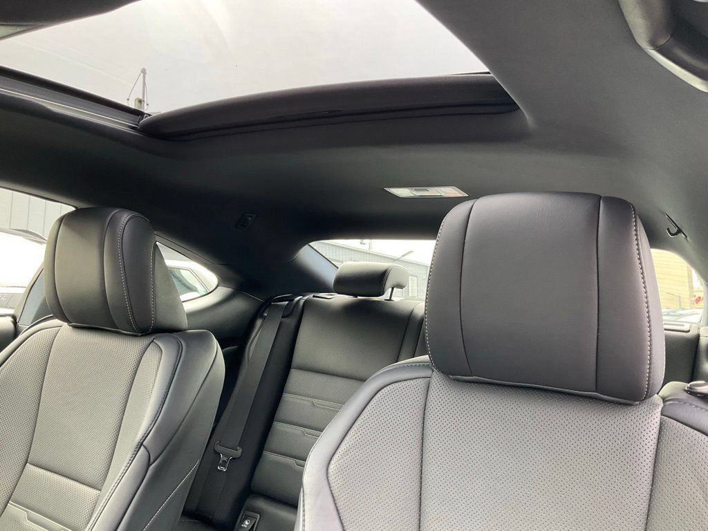 Used 2016 Lexus RC 200t RWD image 17