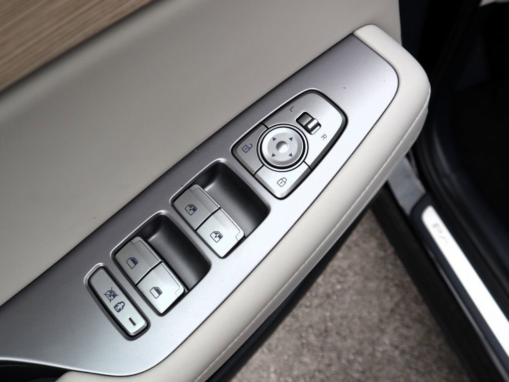 Used 2025 Hyundai Palisade Limited image 21