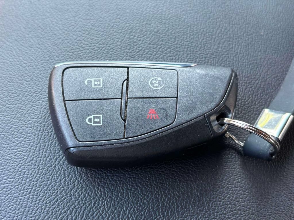 Used 2025 GMC Canyon AT4 w/ AT4 Premium Package AWD/4WD image 21