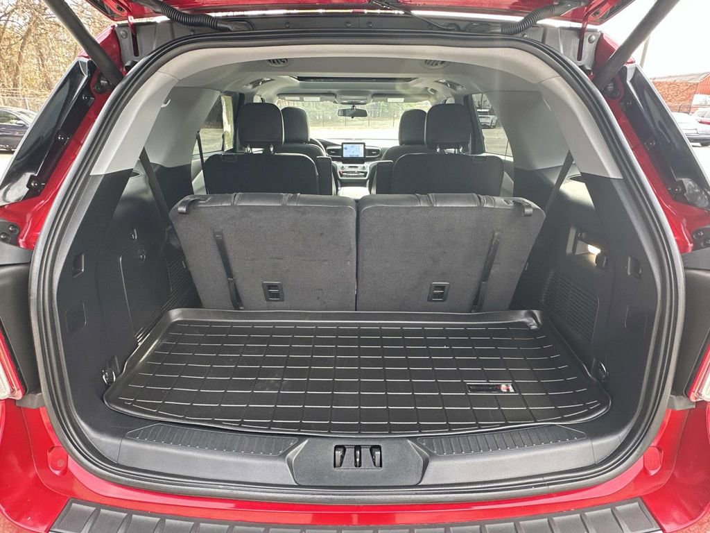 Used 2023 Ford Explorer XLT w/ Equipment Group 202A image 19