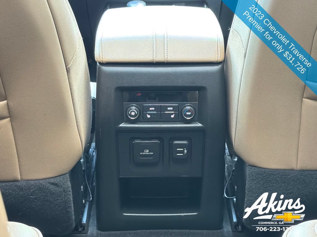 Used 2023 Chevrolet Traverse Premier FWD image 25