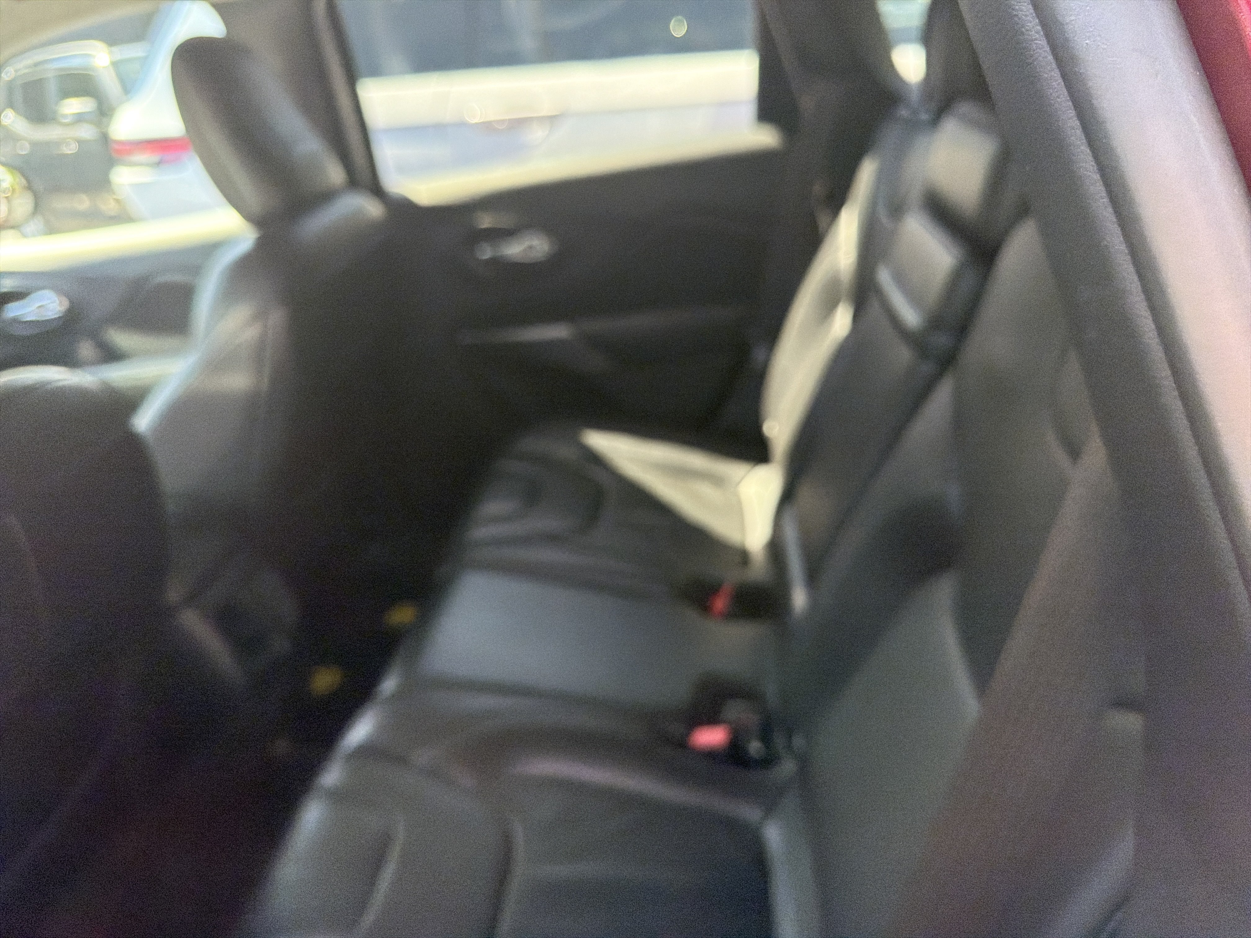 Used 2019 Jeep Cherokee Limited AWD/4WD image 9
