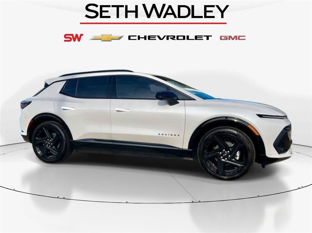 New 2025 Chevrolet Equinox EV RS image 2