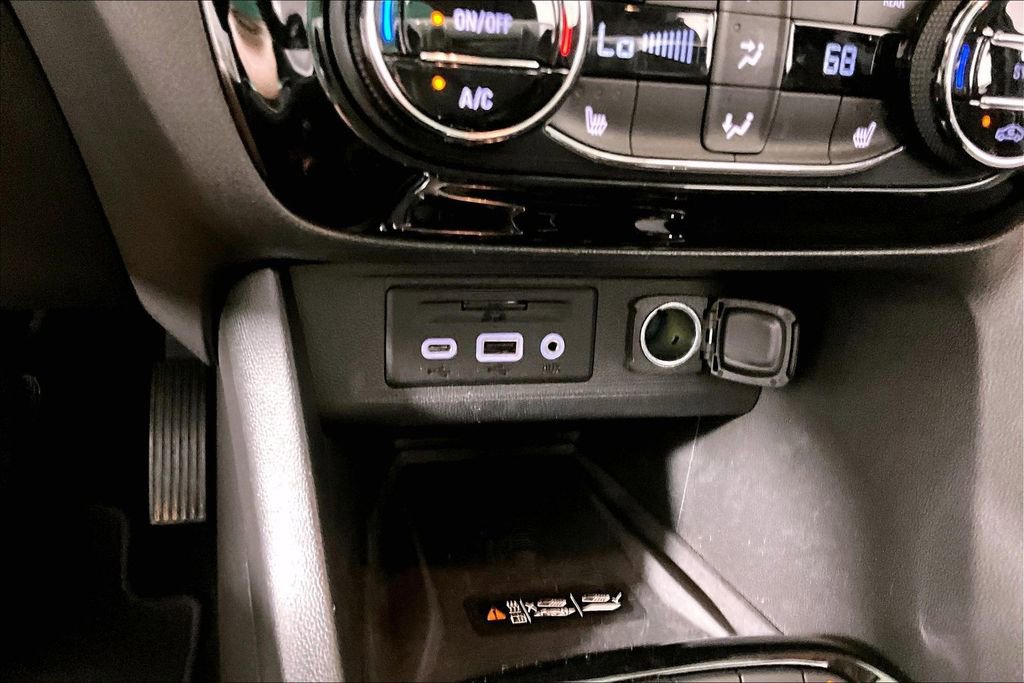 Certified 2022 Buick Encore GX Essence w/ Advanced Technology Package AWD/4WD image 15