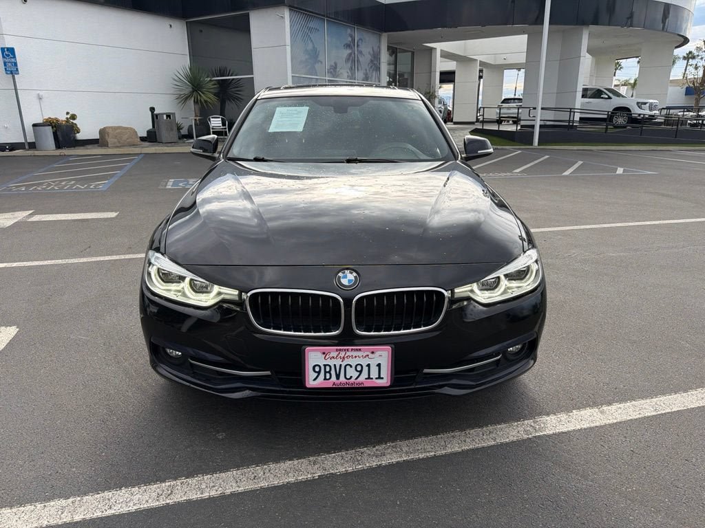 Used 2018 BMW 330i xDrive Sedan AWD/4WD image 2