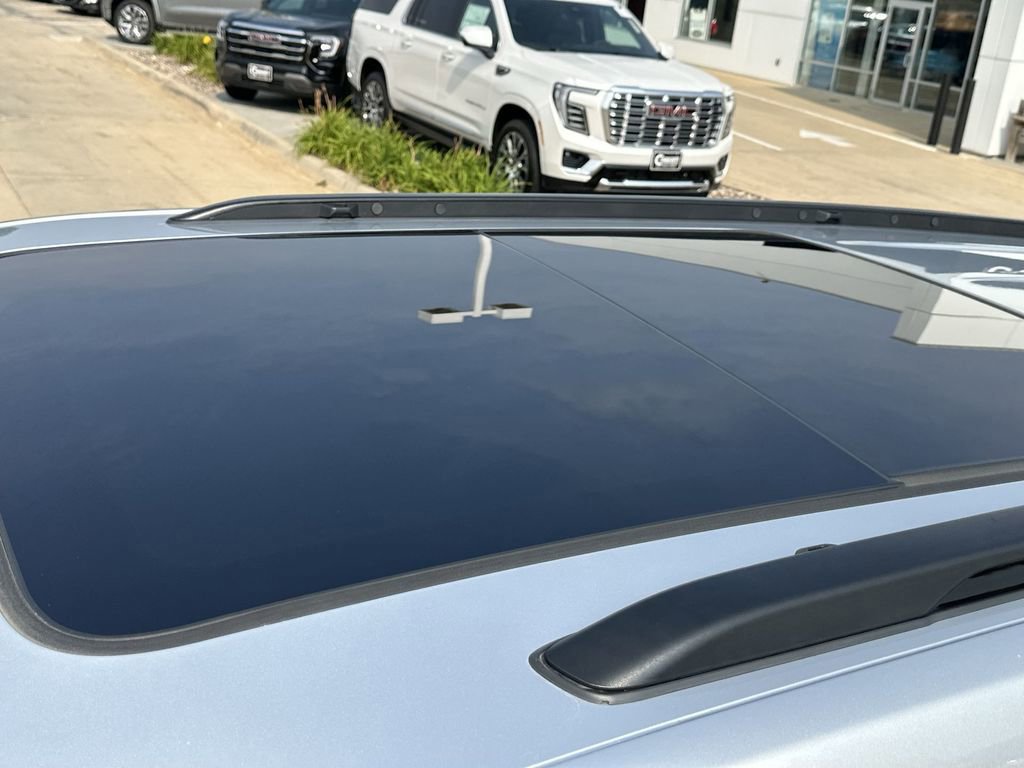 Used 2024 Jeep Grand Cherokee L Limited w/ Luxury Tech Group II image 19