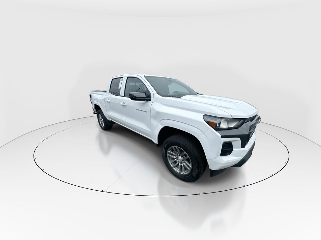 New 2025 Chevrolet Colorado LT RWD image 2