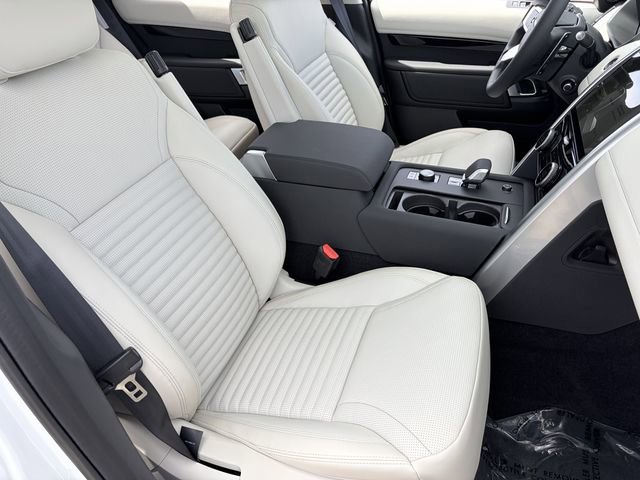 New 2026 Land Rover Discovery S AWD/4WD image 11