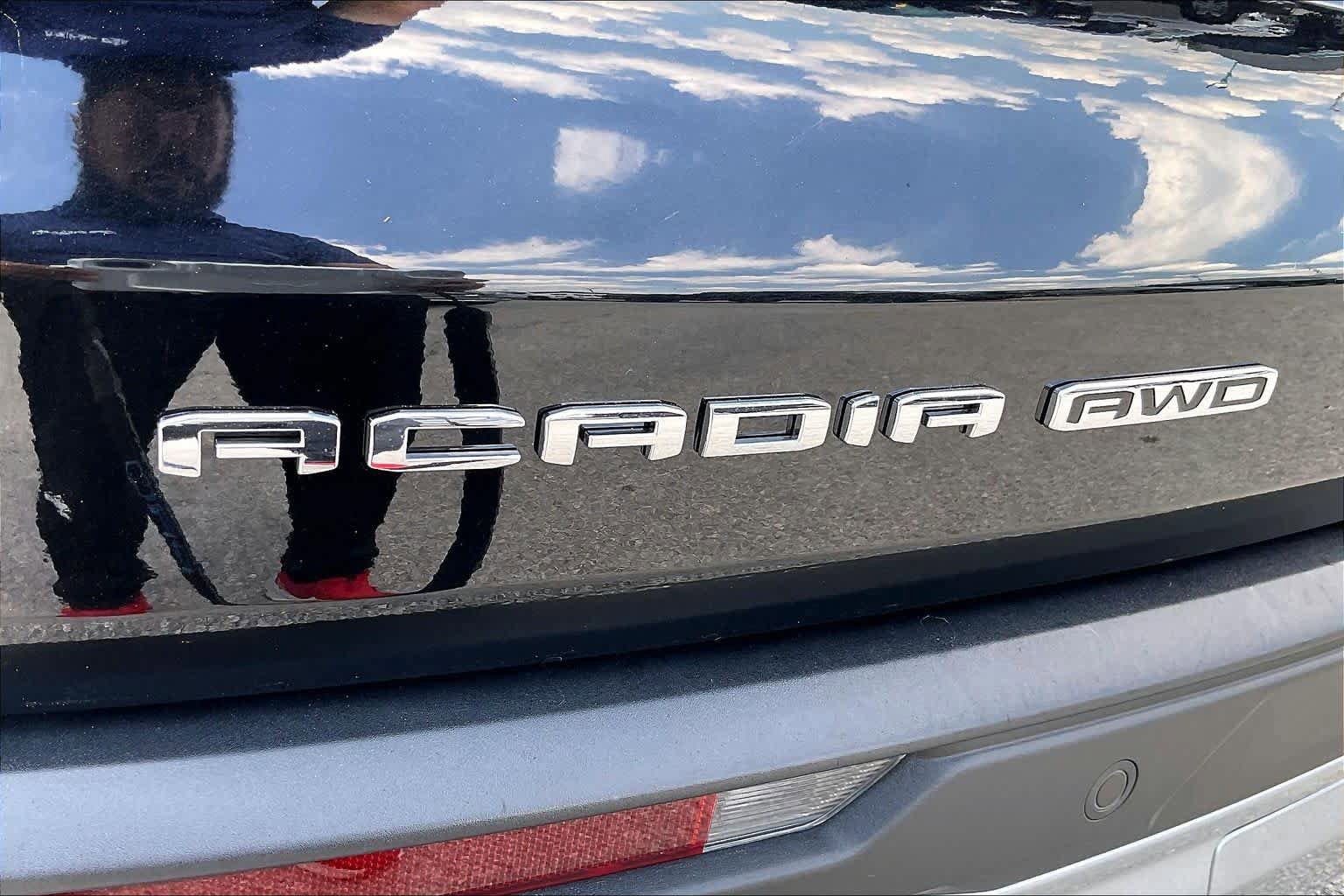 Certified 2024 GMC Acadia Elevation AWD/4WD image 10
