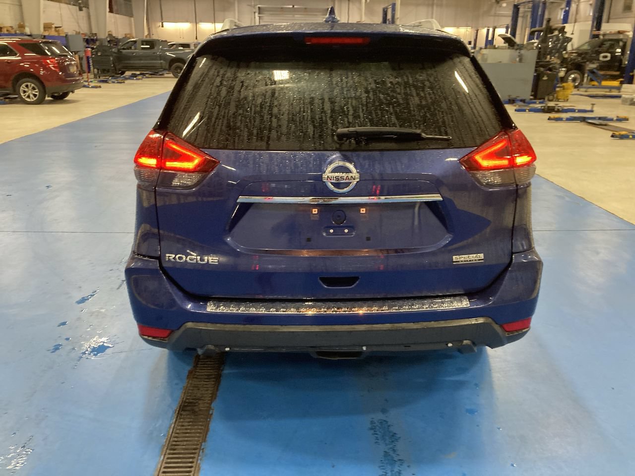 Used 2019 Nissan Rogue S w/ Special Edition Package FWD image 6