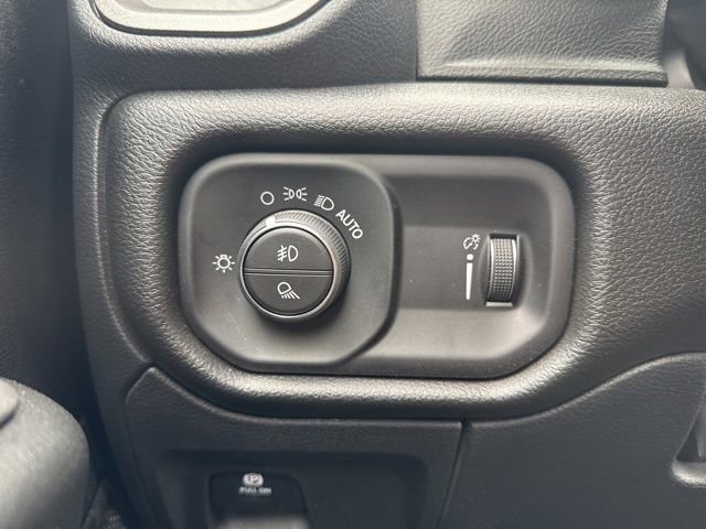 New 2026 RAM 1500 Express AWD/4WD image 11