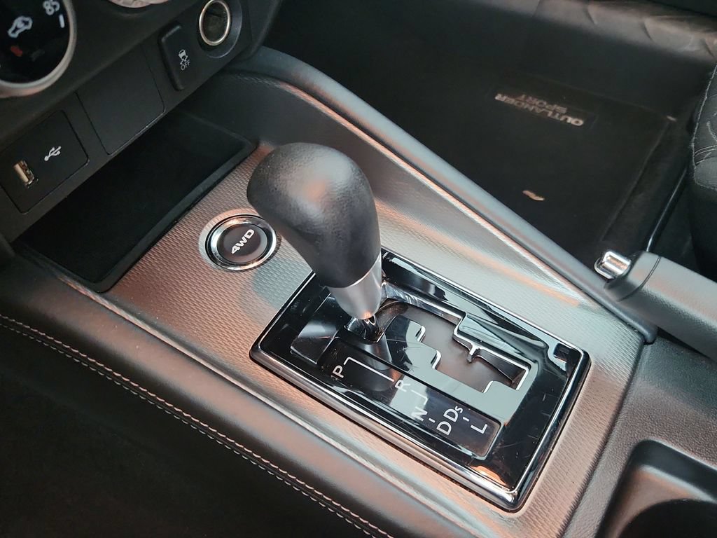Used 2025 Mitsubishi Outlander Sport ES AWD/4WD image 14