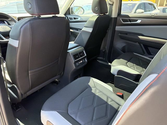 New 2026 Volkswagen Atlas Peak Edition AWD/4WD image 11