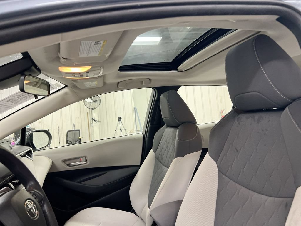 Used 2020 Toyota Corolla LE w/ LE Premium Package FWD image 19