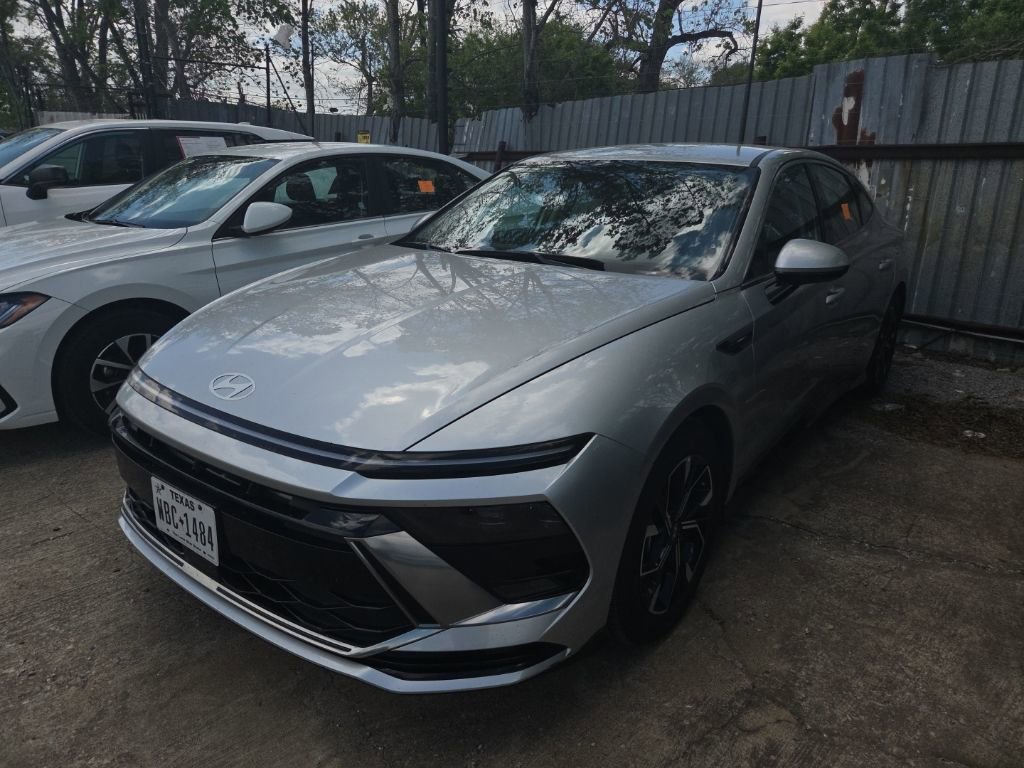 Used 2025 Hyundai Sonata SEL image 1