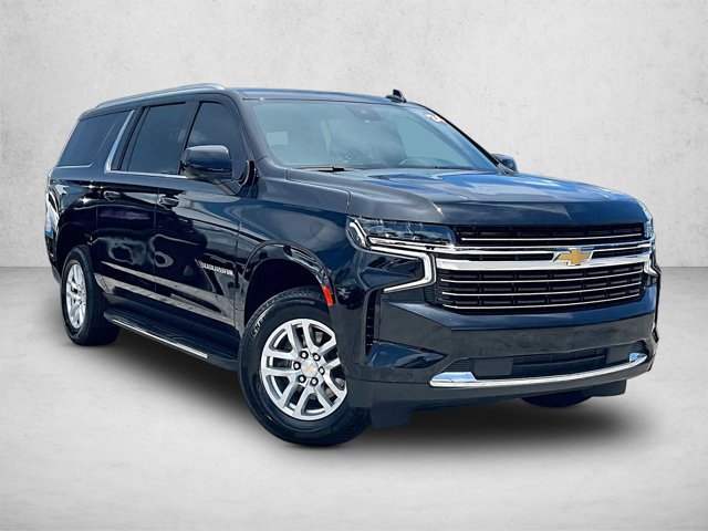 Used 2024 Chevrolet Suburban LT RWD image 11