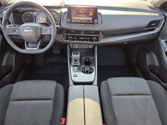 Certified 2025 Nissan Rogue SV image 8