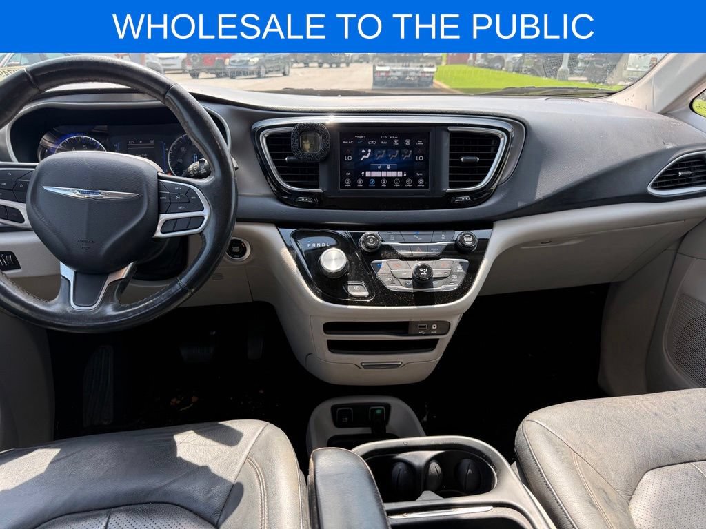 Used 2020 Chrysler Pacifica Touring-L FWD image 7
