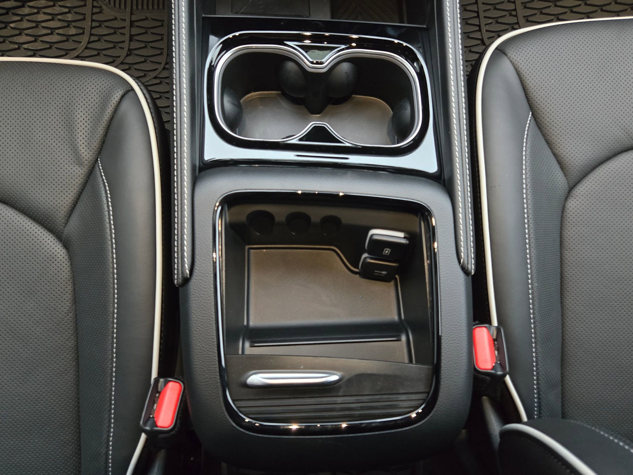 New 2026 Chrysler Pacifica Limited image 10